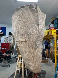 Outside of sculpture Chryshellis